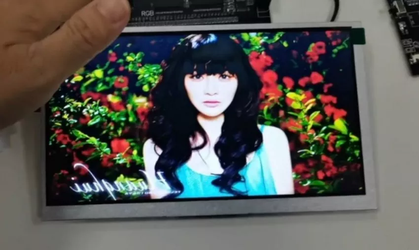 Alasan mengapa pelanggan di sektor industri dan medis lebih cenderung memilih TN LCD?